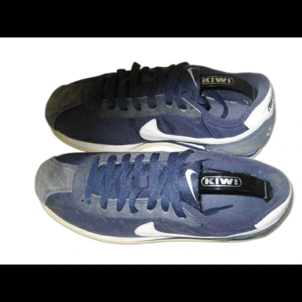 Youth Nike Swoosh Navy/White Running Athletic Tennis Shoes Sneakers sz 7Y